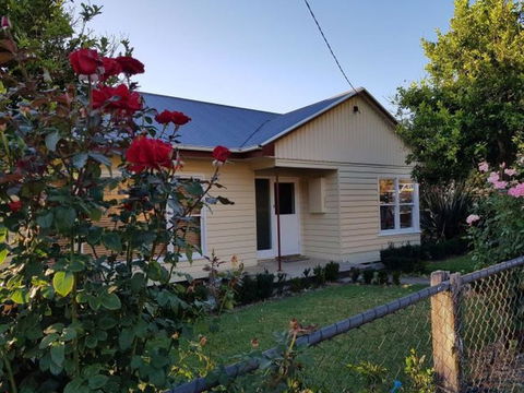 Cottage On Main - Accommodation Sydney 3