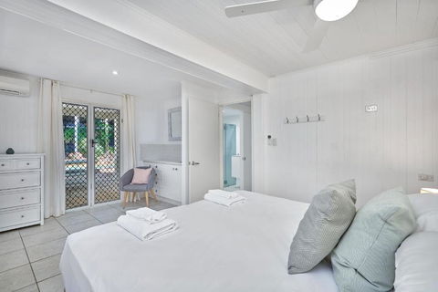 Decked Out By The Sea - Sydney 4u 2