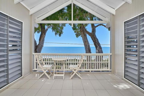 Decked Out By The Sea - Sydney 4u 3