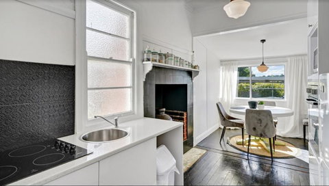 Donnelly House - Accommodation Sydney 4