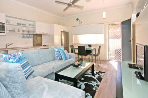 Yamba Daze Sunset Pet Friendly - Accommodation Sydney 3