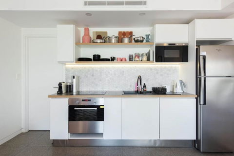 Scandi Beach Apartment - Sydney 4u 4