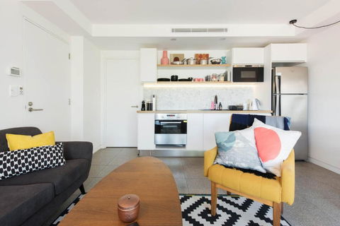 Scandi Beach Apartment - Sydney 4u 2