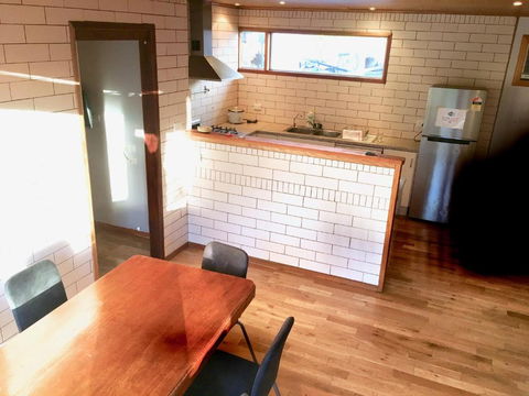 Romantic Getaway With Spa & Wifi Pet Friendly - Sydney 4u 1