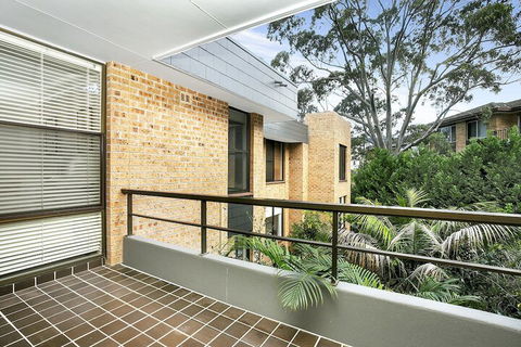 Sunny & Spacious Two Bdr Apt SPF13 - Accommodation Sydney 5