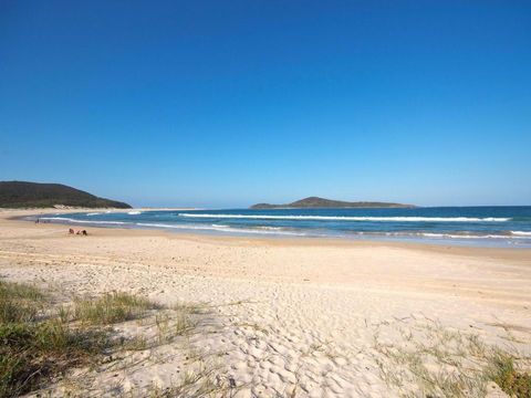 Salt Water At Fingal Bay - Sydney 4u 1