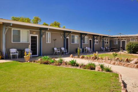 Getaway Villas Unit 38 4 1 Bedroom Self Contained Accommodation - Sydney 4u 0