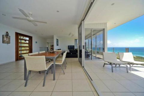 Oceanside 3 Bedrooms - Accommodation Sydney 0