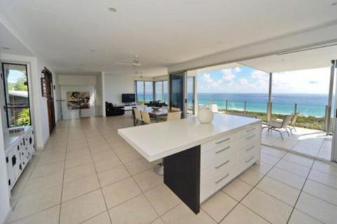 Oceanside 3 Bedrooms - Accommodation Sydney 6