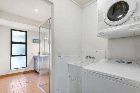Coasting - Accommodation Sydney 3
