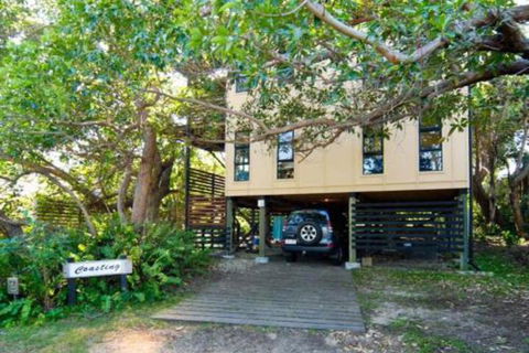 Coasting - Accommodation Sydney 0