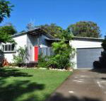 10 Double Island Drive Modern family home centrally located swimming pool  outdoor area - Sydney 4u