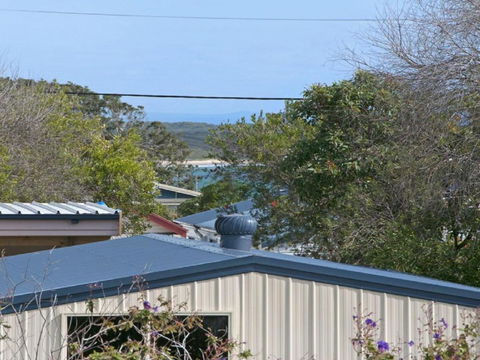 Urchins Funky Comfort & Style - Accommodation Sydney 4