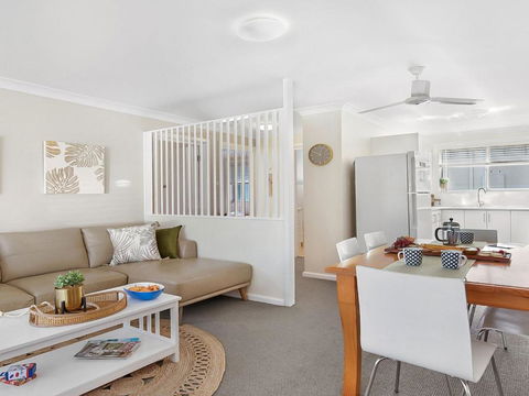Ocean Blue Apartment Five Ground Floor Apartment - Accommodation Sydney 6