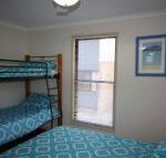 1 Naiad Court Lowset family home with swimming pool  covered deck. Pet friendly - Sydney 4u