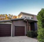 17 Naiad Court Modern open plan family home with covered outdoor area  double lock up garage - Sydney 4u