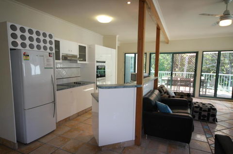 20 Orania Court Spacious Home With Swimming Pool - Sydney 4u 1