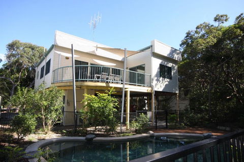 20 Orania Court Spacious Home With Swimming Pool - Sydney 4u 3