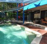 43 Double Island Drive Two level holiday home with swimming pool. Located close to beach  CBD - Sydney 4u