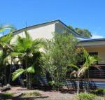 44 Cypress Avenue Holiday home in a quiet location close to patrolled beach  CBD - Accommodation Sydney