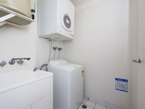 5 Casuarinas 33 Soldiers Point Road Superb Waterfront Unit - Sydney 4u 2