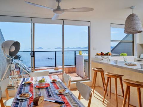 5 Casuarinas 33 Soldiers Point Road Superb Waterfront Unit - Sydney 4u 3
