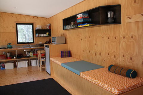 BAY Of FIRES ECO HUT Off Grid Experience At Binalong Bay - Accommodation Sydney 6