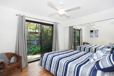 FABULOUS HOLIDAY HIDEAWAY COOLUM BEACH - Accommodation Sydney 3