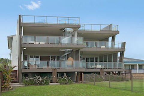 Costa Del Sol - Sydney 4u 0