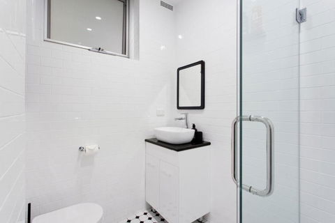 Industrial Central Apartment Shop 8 - Sydney 4u 4