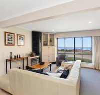 Right on the Beach at Moana - Accommodation Sydney
