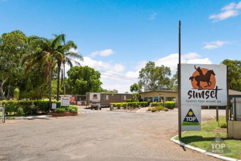 Sunset Top Tourist Park - Accommodation Sydney 0