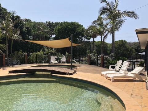 Tiona Palms Holiday Park - Accommodation Sydney 0