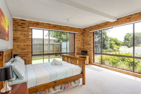 Sany Views - Sydney 4u 1