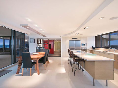 Seascape Apartments Unit 1201A Luxury Apartment With Views Of The Gold Coast & Hinterland - Accommodation Sydney 5