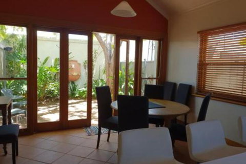 Salty Eyre Glenelg - Sydney Resort 7