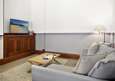 Seal Rocks Lighthouse Cottages - Accommodation Sydney 4