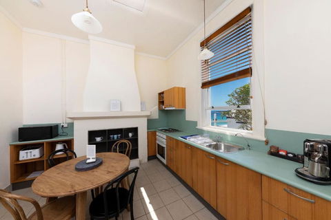 Seal Rocks Lighthouse Cottages - Accommodation Sydney 7