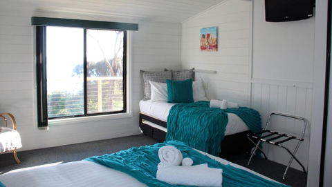 KINGFISHER COTTAGE Beachfront At The Binalong Bay - Sydney 4u 3