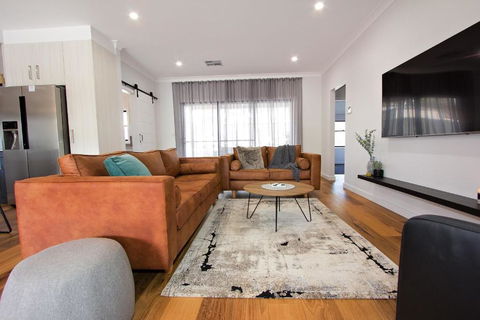 The Clyde Greenock - Sydney 4u 4