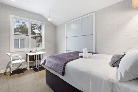 UKO Paddington - Sydney 4u 4