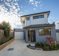 Trendy Sweet Home In Blackburn South - Sydney 4u