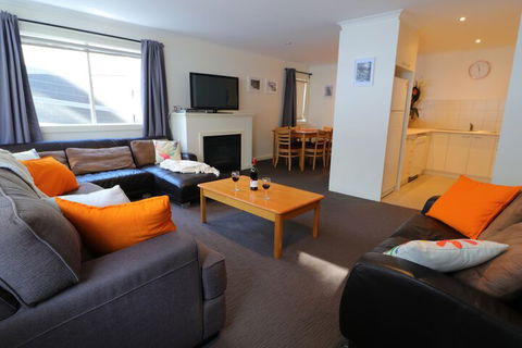 Elkhorn 11 - Accommodation Sydney 3
