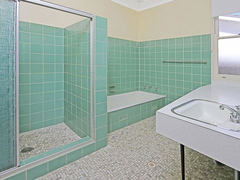 GOLF 39 MOLLYMOOK BEACH - Accommodation Sydney 3