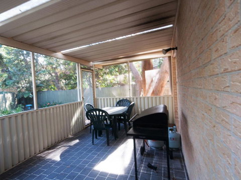 Four Bedroom Quality Townhouse - Accommodation Sydney 6
