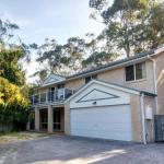 Four Bedroom Quality Townhouse - Accommodation Sydney 0