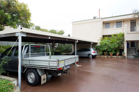 Riverside Arthouse - Sydney 4u 1
