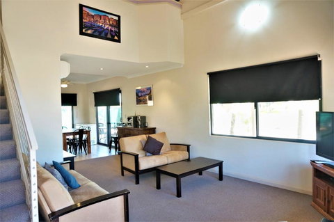 Ningaloo Breeze Villa 9 3 Bedroom Fully Self Contained Holiday Accommodation - Accommodation Sydney 2