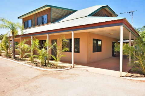 Ningaloo Breeze Villa 9 3 Bedroom Fully Self Contained Holiday Accommodation - Accommodation Sydney 7