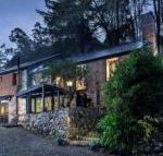 The Stone on the Hill 3 bedroom house - Sydney 4u